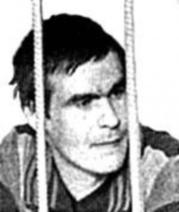 22 Котляревский Виктор Николаевич, 10.03.1973 года рождения, уроженец г. Евпатории, гр-н Украины, был трижды осужден